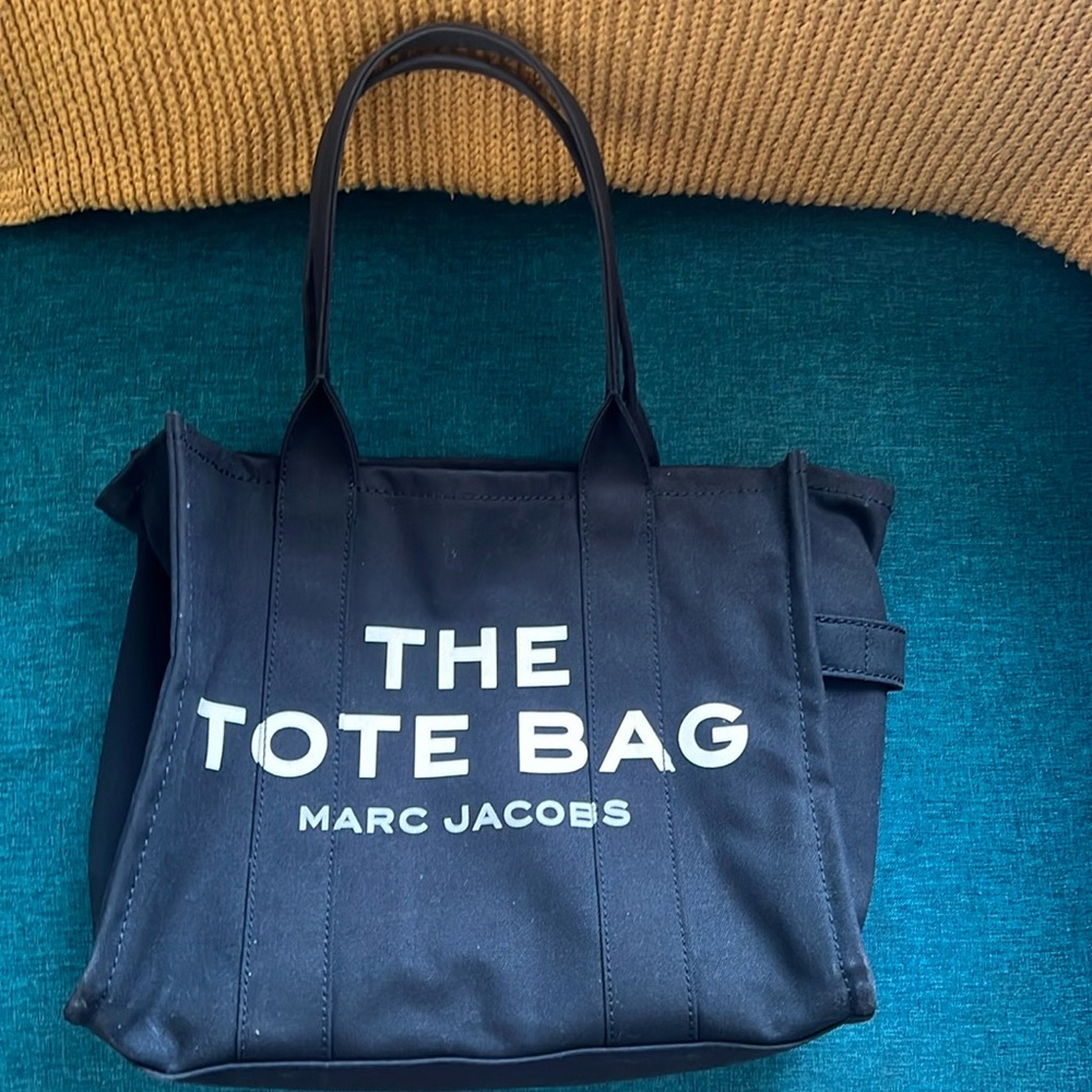 Marc Jacobs Medium Tote Bag